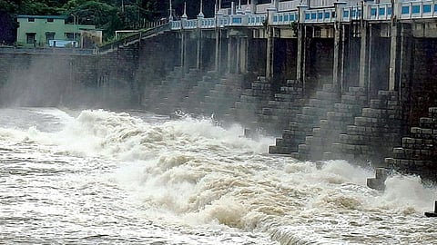 தமிழகத்தில் பருவ மழை தீவிரமாகிறது: 15 அணைகள், 1,522 ஏரிகள் நிரம்பின