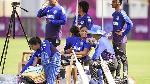 நியூஸிலாந்தை வீழ்த்தி அரையிறுதி வாய்ப்பை தக்கவைக்குமா இந்தியா?