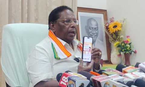 “பாஜகவின் ‘பி’ டீமாக லாட்டரி அதிபர் ஜோஸ் சார்லஸ் மார்டின் செயல்படுகிறார்” - நாராயணசாமி