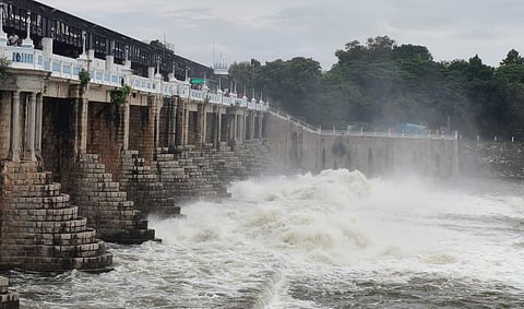 பூண்டி ஏரியில் உபரி நீர் திறப்பு 9,500 கன அடியாக அதிகரிப்பு!