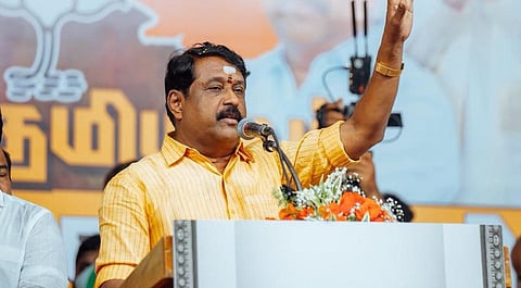 தமிழகத்தில் கல்குவாரிகளுக்கு வரும் லாரிகளிடம் வசூல் செய்யும் திமுகவினர்: நயினார் நாகேந்திரன் குற்றச்சாட்டு