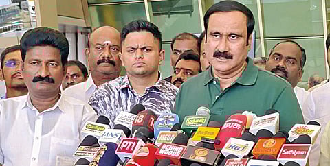 கோவையில் செய்தியாளர்களுக்கு நேற்று பேட்டியளித்த பாமக தலைவர் அன்புமணி.