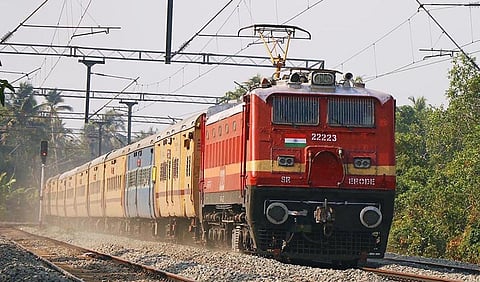 கிறிஸ்துமஸ்: சென்னை - மங்களூரு ரயில் உள்பட 4 சிறப்பு ரயில்கள் அறிவிப்பு