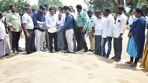 நெல்லின் ஈரப்பதத்தை அதிகரிக்க மத்திய குழுவிடம் விவசாயிகள் கோரிக்கை @ திருச்சி