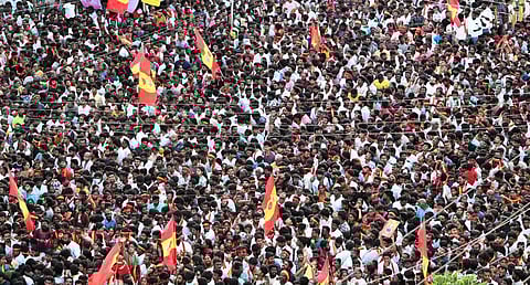 அரசியல் கட்சி ‘ரோடு ஷோ’-க்களுக்கு 10 நாட்களில் வழிகாட்டு நெறிமுறை: அரசுக்கு ஐகோர்ட் உத்தரவு