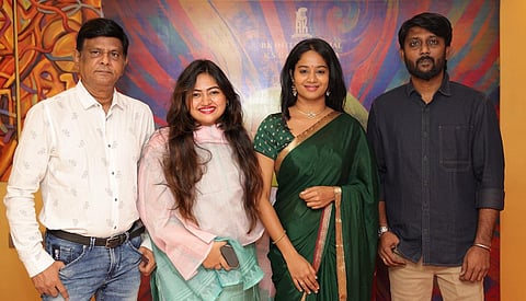 தமிழில் டைரக்டராக அறிமுகமாகிறார் ஷாலின் ஜோயா