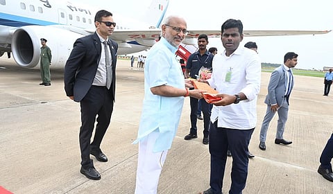 சி.பி.ஆருடன் அண்ணாமலை.