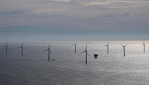 தமிழகத்தில் கடல் காற்றாலைகள் திட்டத்துக்கு அடுத்த ஆண்டு பிப்ரவரியில் டெண்டர்: மத்திய அமைச்சர் பிரகலாத் ஜோஷி தகவல்