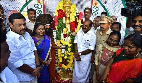 தஞ்சையில் மாமன்னன் ராஜராஜ சோழனின் 1040-வது சதய விழா: அரசு சார்பில் மாலை அணிவித்து மரியாதை