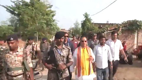 பிஹார் துணை முதல்வர் கார் மீது தாக்குதல்