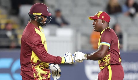 93/6-லிருந்து போவெல், ஷெப்பர்ட், ஃபோர்டு காட்டடி: மகாவிரட்டலில் மே.இ.தீவுகள் நூலிழையில் தோல்வி