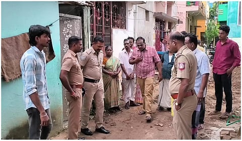 கும்பகோணத்தில் செல்போன் டவர் அமைக்கும் பணியை தடுத்து நிறுத்திய பொதுமக்கள்!