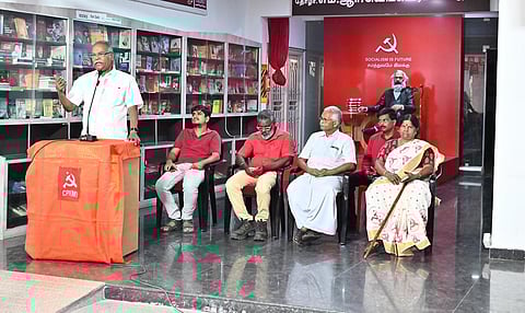 பாஜகவுடன் கூட்டணியால் எஸ்ஐஆர் முறையை எதிர்க்க மறுக்கும் அதிமுக: கம்யூனிஸ்ட் கட்சித் தலைவர்கள் விமர்சனம்