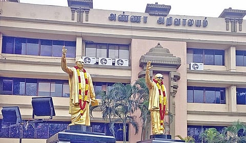 எஸ்ஐஆர் பணிகளுக்கு வழிகாட்டுதல்கள் வழங்க திமுக தலைமை அலுவலகத்தில் சிறப்பு உதவி மையம்