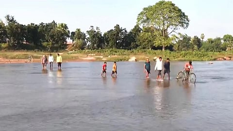 பாலம் வரும் வரை வாக்கு இல்லை: பிஹார் கிராம மக்கள் உறுதி