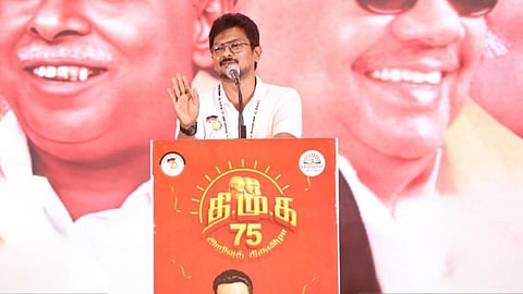 “சும்மா தட்டினால் கிழே விழும் அட்டை...” - விஜய்யின் தவெக மீது உதயநிதி மறைமுக தாக்கு