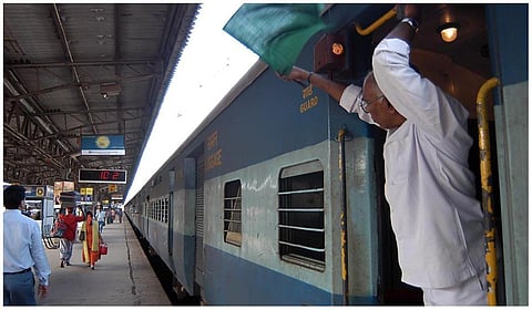 பொங்கல் பண்டிகையை முன்னிட்டு ரயில்களில் முன்பதிவு தொடக்கம்