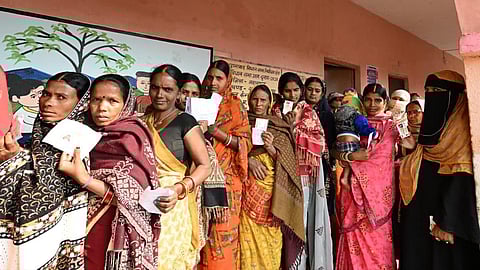 பிஹார் சட்டப்பேரவை தேர்தல்: காலை 9 மணி நிலவரப்படி 14.55% வாக்குப்பதிவு