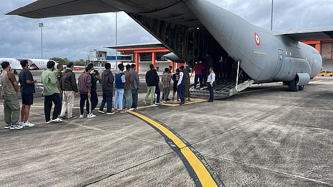 மியான்மரில் சைபர் மோசடி கும்பலிடம் சிக்கி இருந்த 197 இந்தியர்கள் தாய்லாந்திலிருந்து சிறப்பு விமானம் மூலம் தாயகம் திரும்பினர்