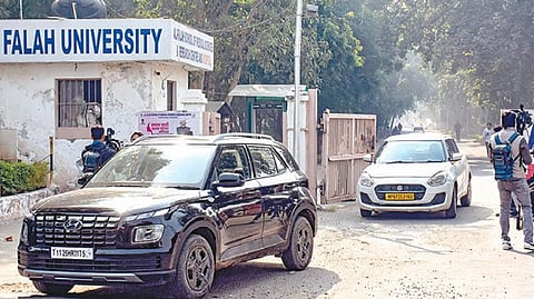 டெல்லி கார் குண்டு வெடிப்பு தொடர்பாக அல் பலா பல்கலை. மருத்துவர்களிடம் விசாரணை