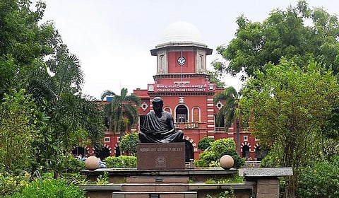 பொறியியல் மாணவர்களுக்கு ஆன்லைனில் நானோ சயின்ஸ் டெக்னாலஜி படிப்பு: அண்ணா பல்கலைக்கழகம் சிறப்பு ஏற்பாடு