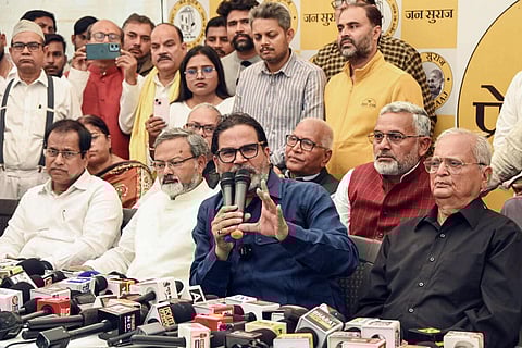 பாட்னாவில் செய்தியாளர்களைச் சந்தித்த பிரசாந்த் கிஷோர்