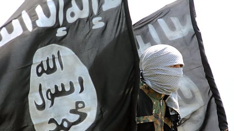 மகனை ஐஎஸ் அமைப்பில் சேர வலியுறுத்திய தாய், வளர்ப்பு தந்தை மீது கேரள போலீஸார் வழக்கு பதிவு