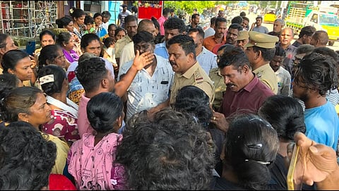 ஆர்ப்பாட்டத்தில் ஈடுபட்ட இலங்கைத் தமிழர்கள். 