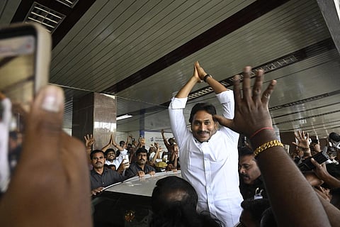 6 ஆண்டுகளுக்கு பின்னர் நீதிமன்றம் வந்த ஜெகன்