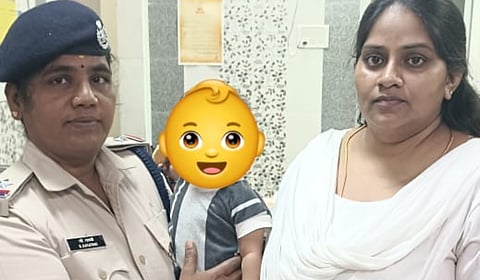 ஆலப்புழாவில் இருந்து சென்னை நோக்கி வந்த ரயிலில் தனியாக இருந்த 9 மாத குழந்தை பத்திரமாக மீட்பு