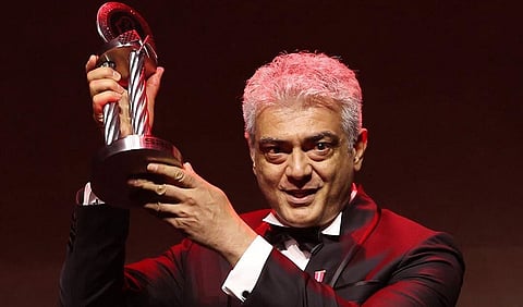 இத்தாலி விழாவில் நடிகர் அஜித்குமாருக்கு 'ஜென்டில்மேன் டிரைவர்’ விருது