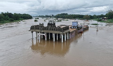 நெல்லையில் தொடரும் கனமழை: தாமிரபரணி ஆற்றில் வெள்ளப் பெருக்கு