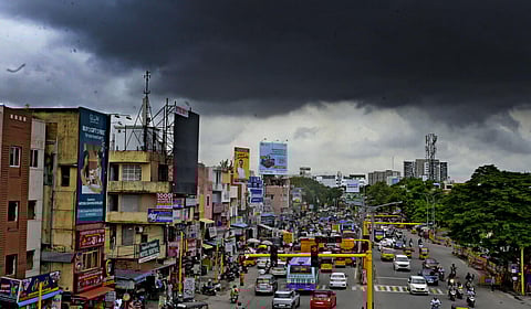 புதிய காற்றழுத்த தாழ்வுப் பகுதி: தமிழகத்தில் 5 நாட்களுக்கு எங்கெல்லாம் மிக கனமழை வாய்ப்பு?