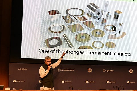 மின் வாகன தேவை அதிகரிப்பால் ரூ.7,200 கோடியில் காந்தங்கள் தயாரிப்பு திட்டம்: மத்திய அமைச்சரவை ஒப்புதல்