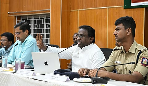 கல்லறை, பட்டா சிக்கல்களுக்கு விரைவில் தீர்வு: மாநில சிறுபான்மையினர் ஆணையத் தலைவர் தகவல்