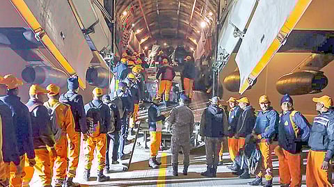 மழை வெள்ள நிவாரண பணிக்காக இலங்கையில் அவசர நிலை அறிவிப்பு