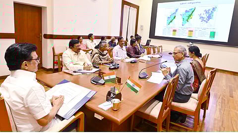 முதல்வர் தலைமையில் ஆய்வுக் கூட்டம்