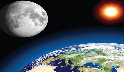 பூமியைவிட நிலவில் ஏன் ஈர்ப்புவிசை குறைவு? | வானம் நமக்கொரு போதிமரம் 8