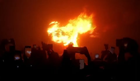 திருவண்ணாமலையில் 2,668 அடி மலை உச்சியில் மகா தீபம் - பல லட்சம் பக்தர்கள் தரிசனம்