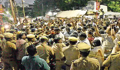 திருப்பரங்குன்றம் பகுதியில் 12 மணி நேரம் நீடித்த பரபரப்பு - நடந்தது என்ன?