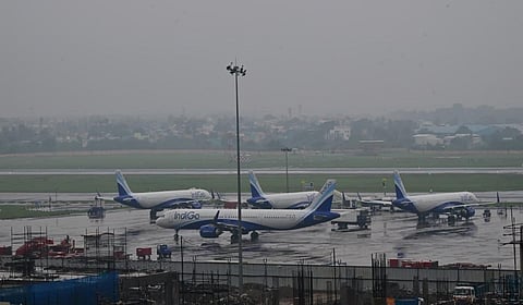 சென்னை விமான நிலையத்தில் 96 விமானங்கள் ரத்து