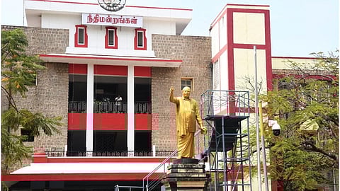 மதுரை மாவட்ட நீதிமன்றத்துக்கு இமெயில் மூலம் வெடிகுண்டு மிரட்டல்!