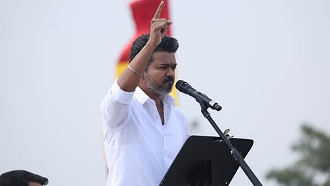 “முதல்வர் ரங்கசாமியிடம் இருந்து திமுக அரசு கற்றுக்கொள்ள வேண்டும்” - புதுச்சேரியில் விஜய் சாடல்