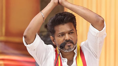 வாய்ப்புக் கிடைக்காதவர்களை வளைக்கத் திட்டம்! - கண்ணிவைத்து காத்திருக்கும் தவெக