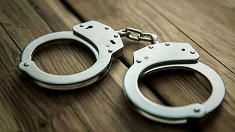 சென்னையில் கல்லூரி மாணவர்களுக்கு இடையே மோதல்: 5 பேர் கைது