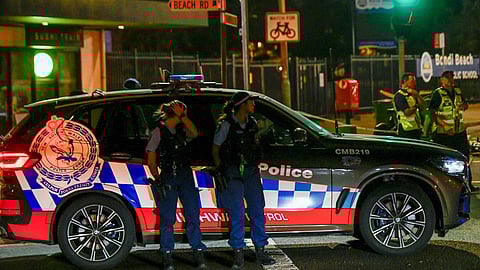 ஆஸ்திரேலியாவின் சிட்னி கடற்கரையில் துப்பாக்கிச் சூடு: பலி 12 ஆக அதிகரிப்பு