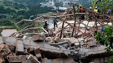 தென் ஆப்பிரிக்காவில் கோயில் இடிந்து இந்தியர் உட்பட 4 பேர் உயிரிழப்பு