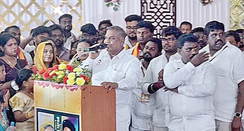 திருச்செங்கோட்டில் நடைபெற்ற தவெக ஆலோசனைக் கூட்டத்தில் கட்சியின் பொதுச்செயலாளர் ஆனந்த் பேசினார்.