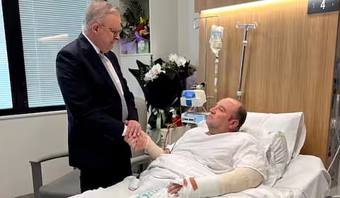 ‘நீங்கள் தான் ஹீரோ’ - துப்பாக்கிச்சூட்டில் காயமடைந்தவரை நேரில் சென்று பாராட்டிய ஆஸ்திரேலிய பிரதமர்!