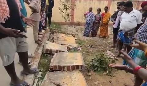 திருவள்ளூர்: அரசு பள்ளியில் சுவர் இடிந்து விழுந்து 7-ம் வகுப்பு மாணவர் உயிரிழப்பு